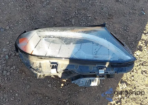 2016 Mercedes-Benz C 300 z USA, uszkodzony, nr VIN 55SWF4JB5GU114277